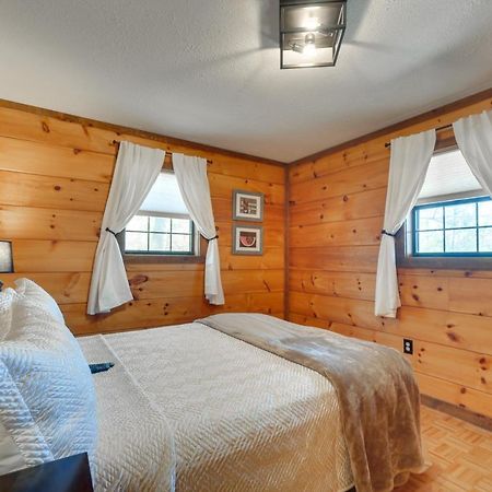 Central Sevierville Cabin With Hot Tub And Views! Kültér fotó