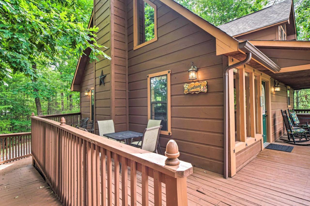 Central Sevierville Cabin With Hot Tub And Views! Kültér fotó